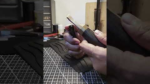 Handcrafted Leather Bi-fold wallet and personalized snap hook keyholder for Christmas Gift