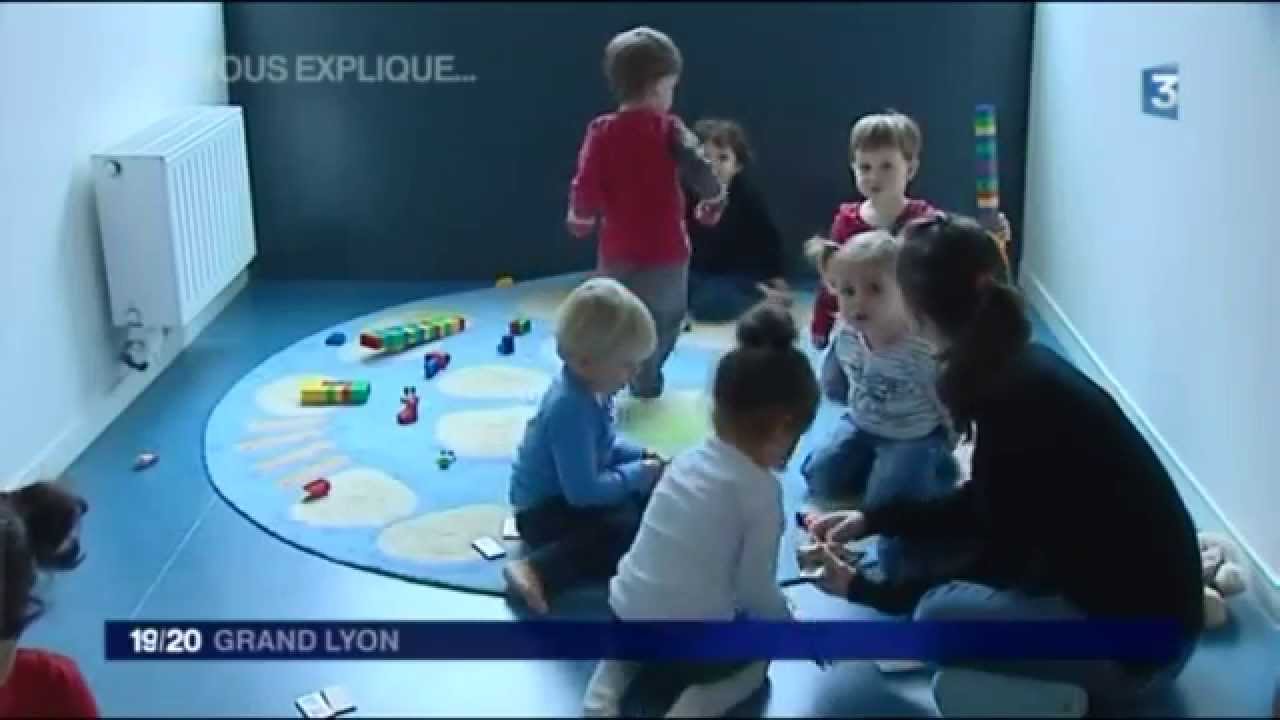 Lyon : la crèche Mirabilis en danger - YouTube