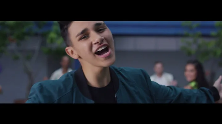 Luis Vazquez - Me Tienes Mal (Video Oficial)