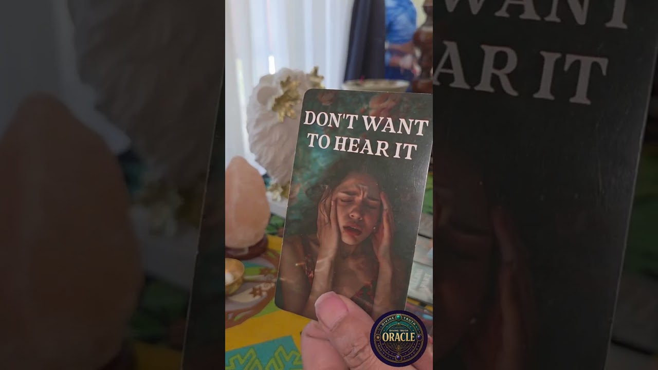 Этот человек недоволен всем, что выбрал, особенно пекином и персиком.