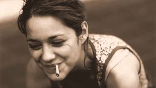 Marion Cotillard - SNAPSHOT IN L.A. chords