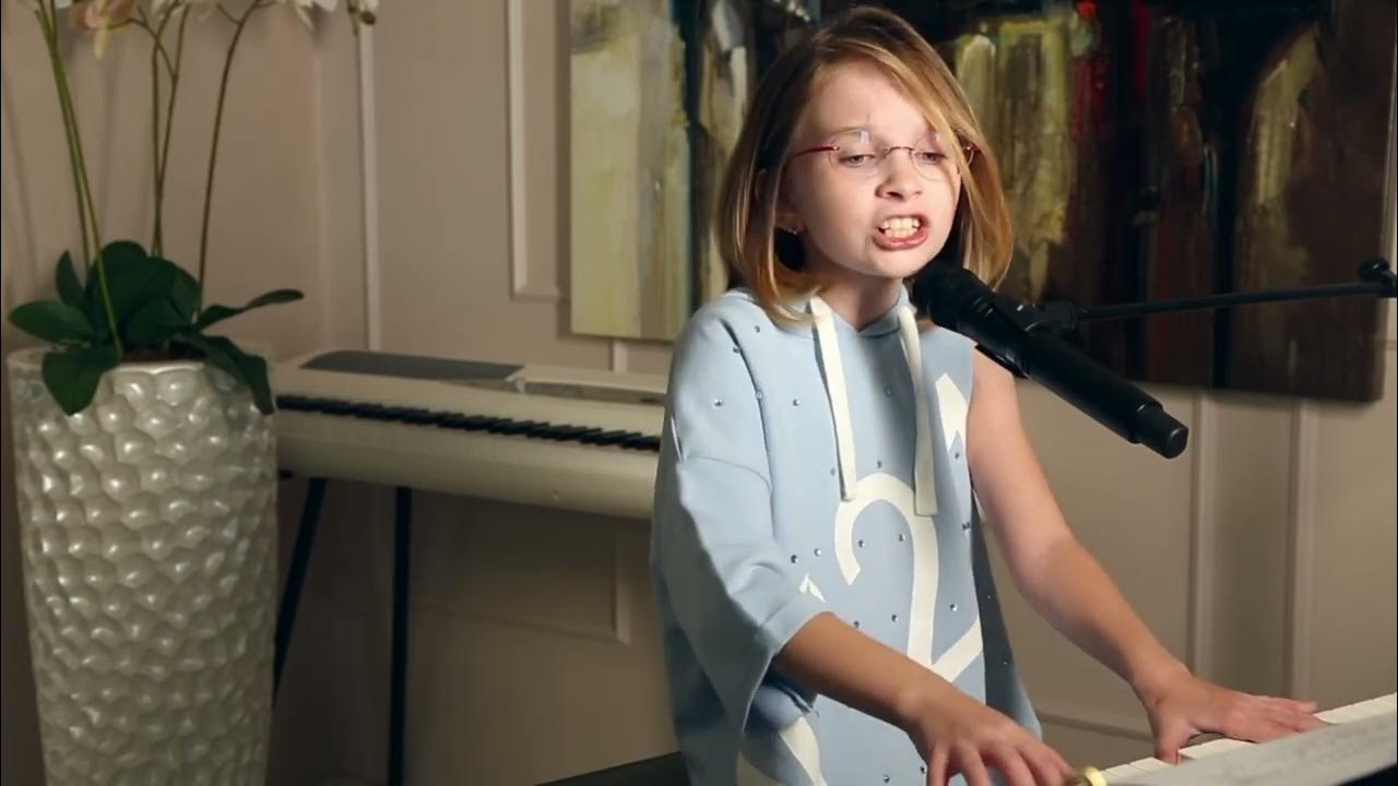 вика старикова три желания. девочка поёт про лягушку. вокал арианы гранды. инна вальтер дымом. клипы песни поют девочки.