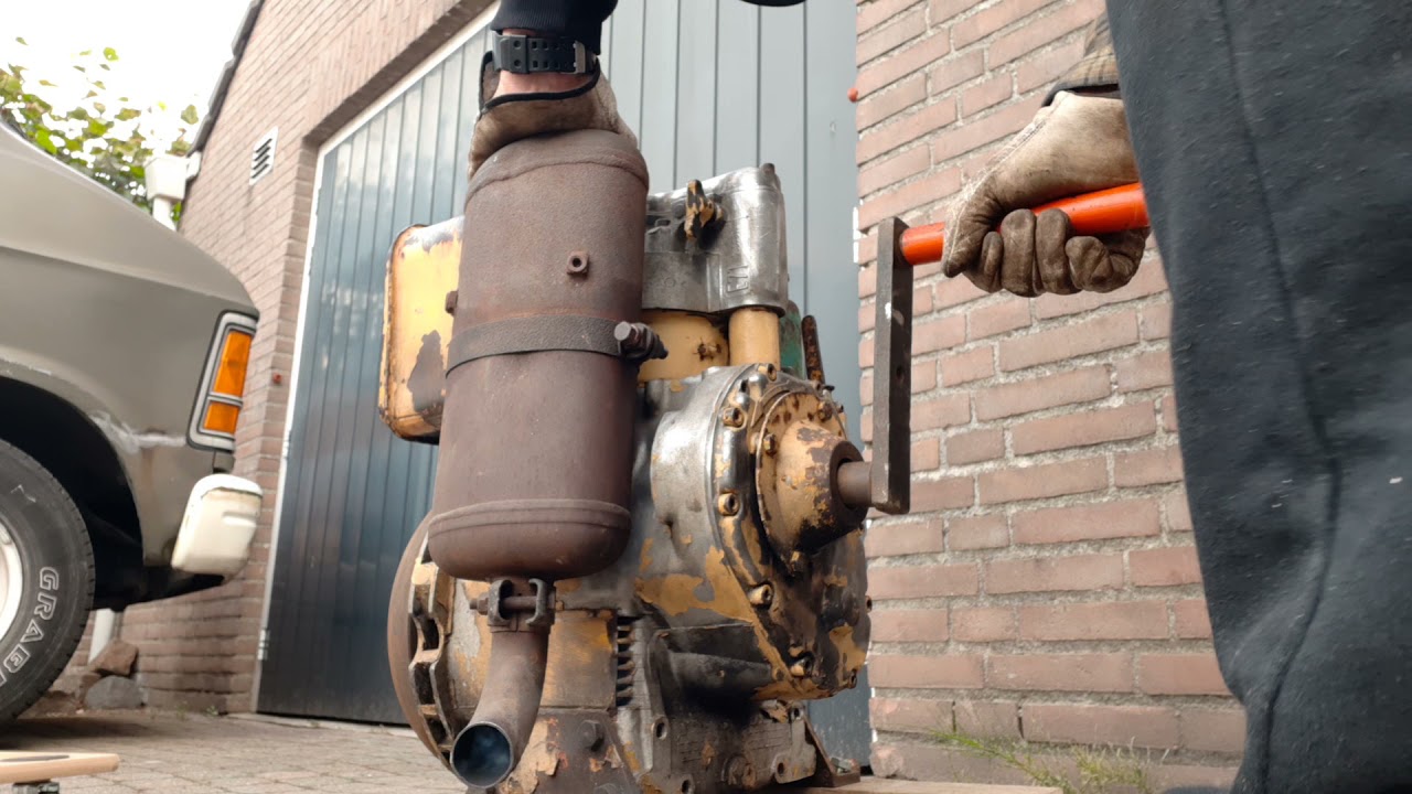 Colstart Hatz E71 . 4,5 hp diesel engine .