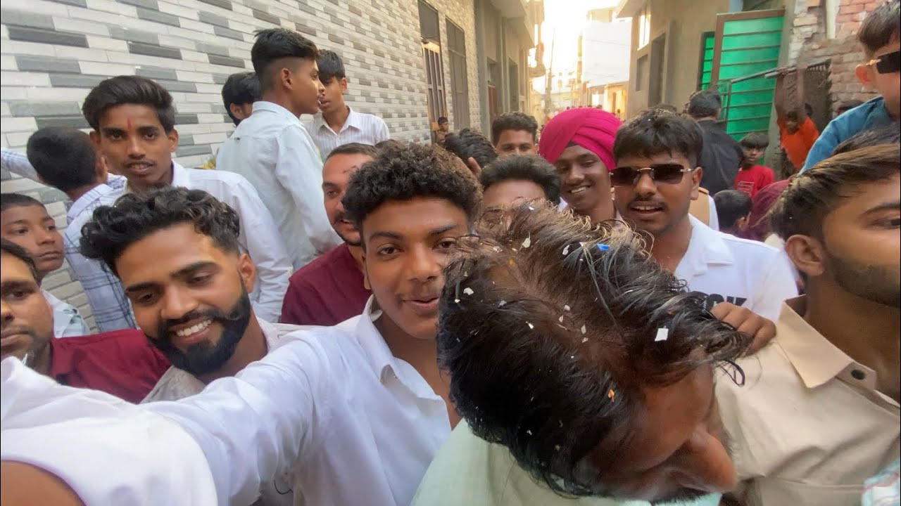 bhai के saath ￼ribbon ￼🎀 katvate hue शादी में 😅 बहुत maja aaya 😂