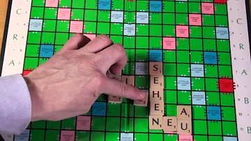 Wie darf man beim Scrabble anlegen?