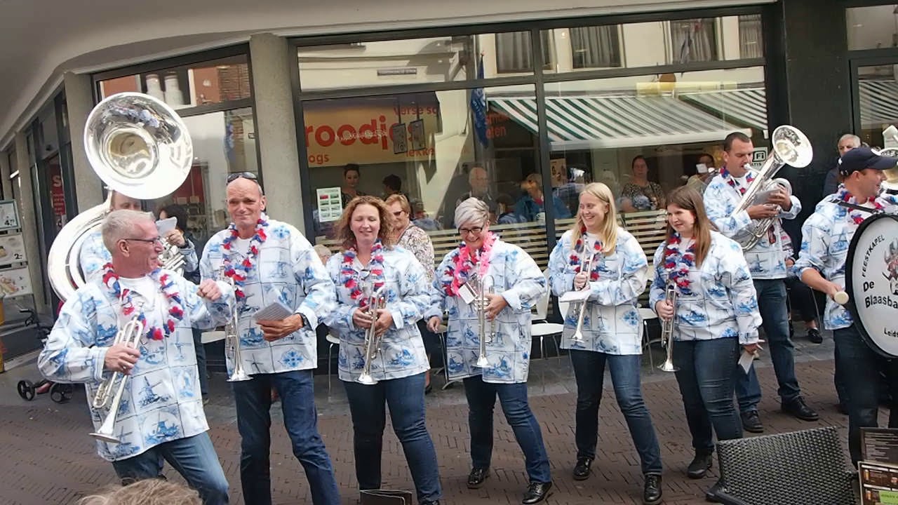 Feestkapel De Blaasbalgen - Jij krijgt die lach niet van mijn gezicht