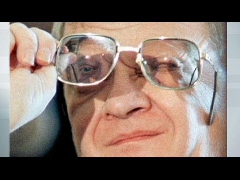 المؤلف الأمريكي توم كلانسي يفارق الحياة