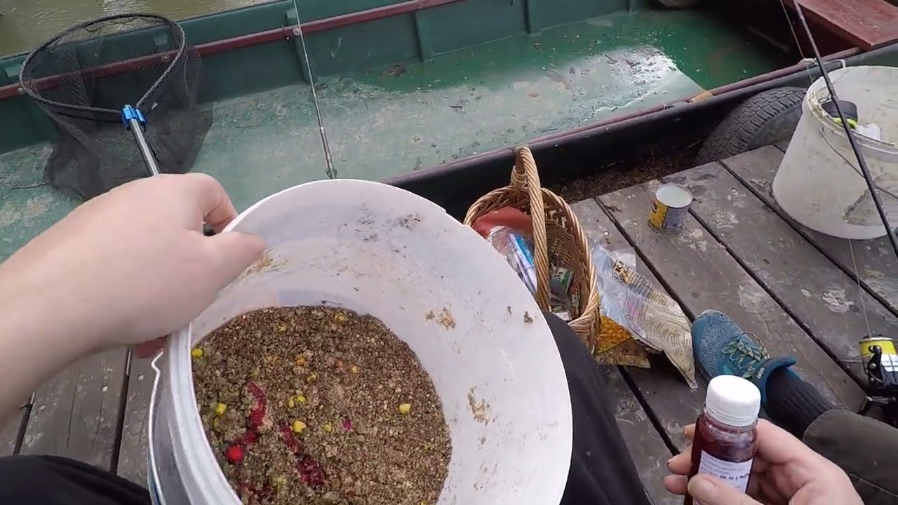 HÚSHORGÁSZ 9. TAVASZI KESZEGEZÉS A TISZÁN...márciusi keszegezés, ponty horgászat közben. Teljes film