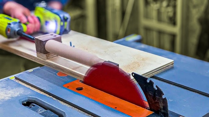 Homemade Dowel Maker - DIY Table Saw Dowel Making Jig 👉 FREE PLANS 👈 