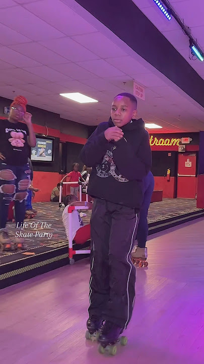 THIS KID IS THE BEST SKATER I EVER SEEN🔥🛼🛼 #rollerskating #lifeoftheskateparty #atlanta