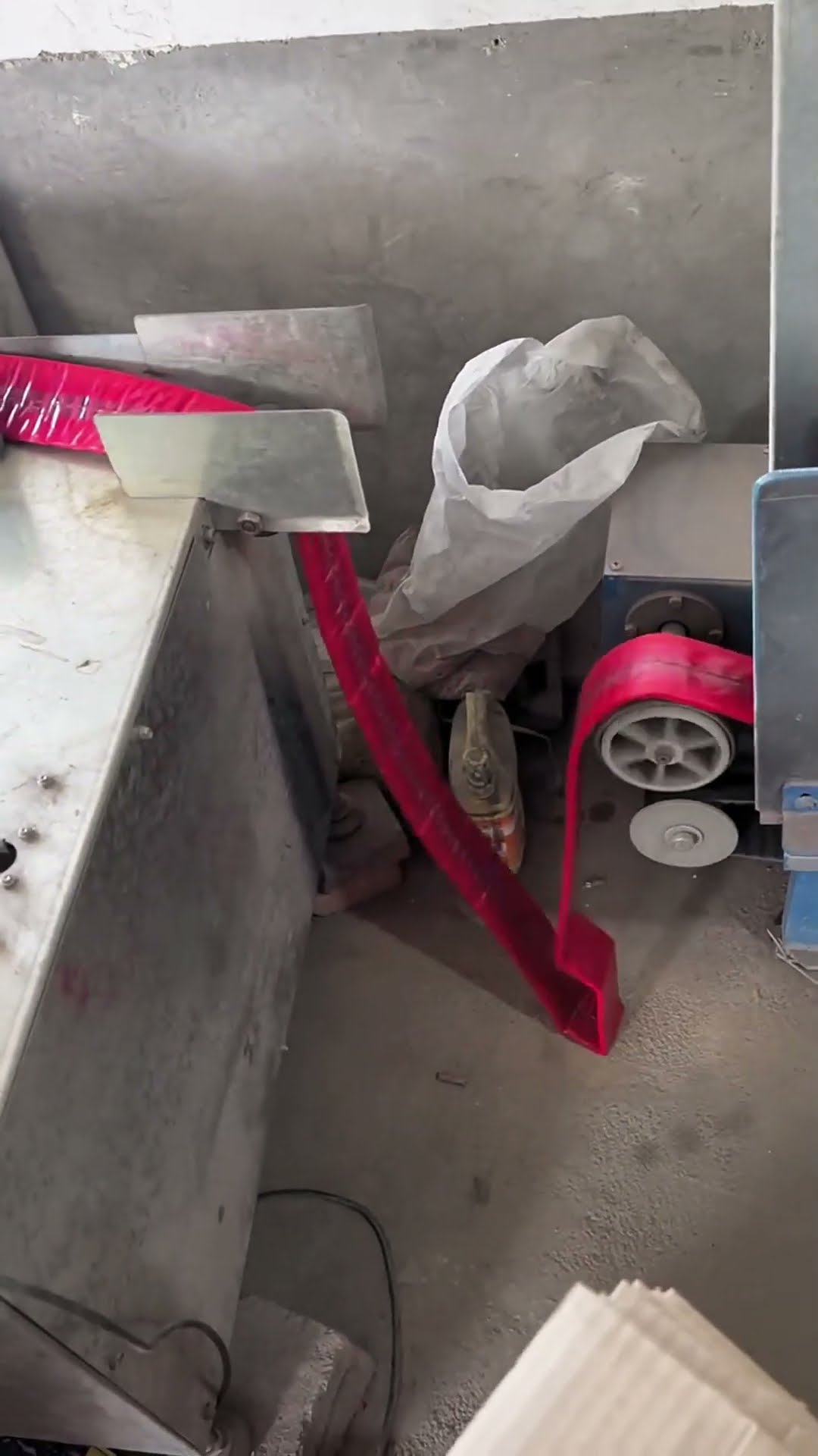 Firecracker production process- Good tools and machinery make work easy
