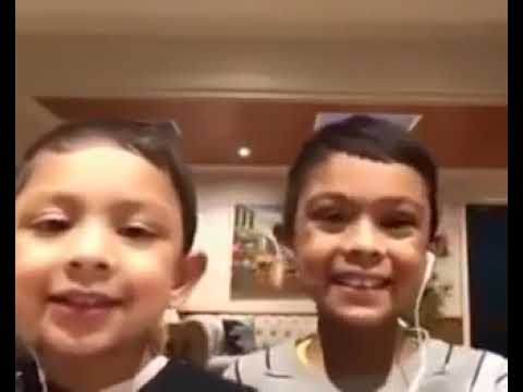 Two little Kids singing hindi song jara haule haule chalo moure sajna hum bhi piche hai