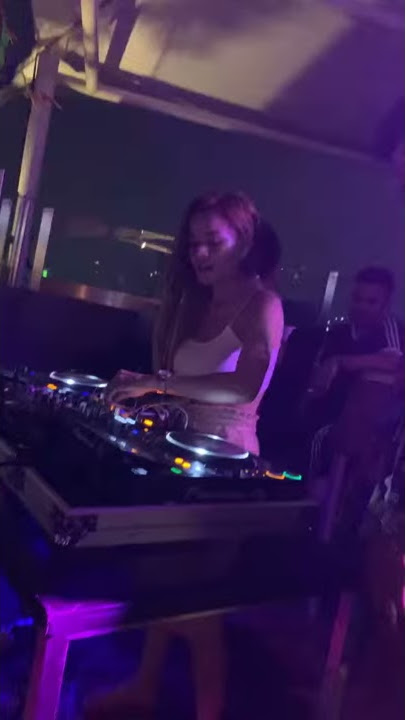 DJ MOZZA SHIRRA EVENT GIRLS BEACH FUN