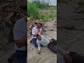 Lo mordio una cul3bra en el p3n3