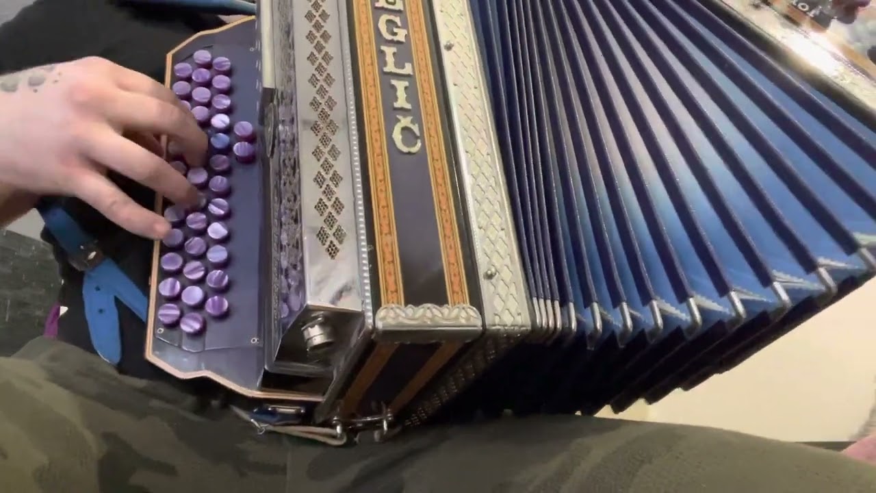 trio Nika Zajca-Če bi bil jaz slavček (Žveglič cfb)