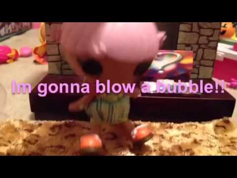Lalalittles:Petal Blows a Bubble