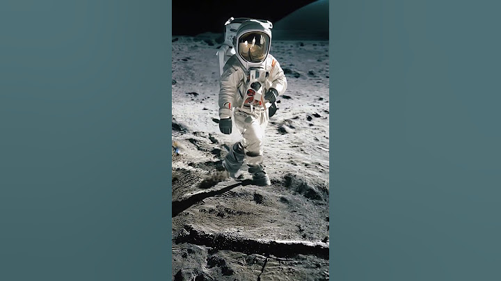 Astronaut on the Moon 🌕