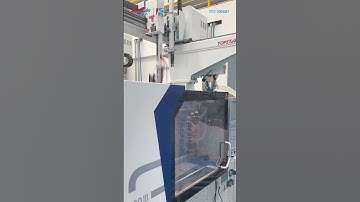 Injection Robot MD-80S Takes Out Mobile Phone Accessories