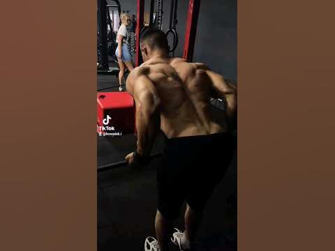 Тяга к поясу обратным хватом. - YouTube