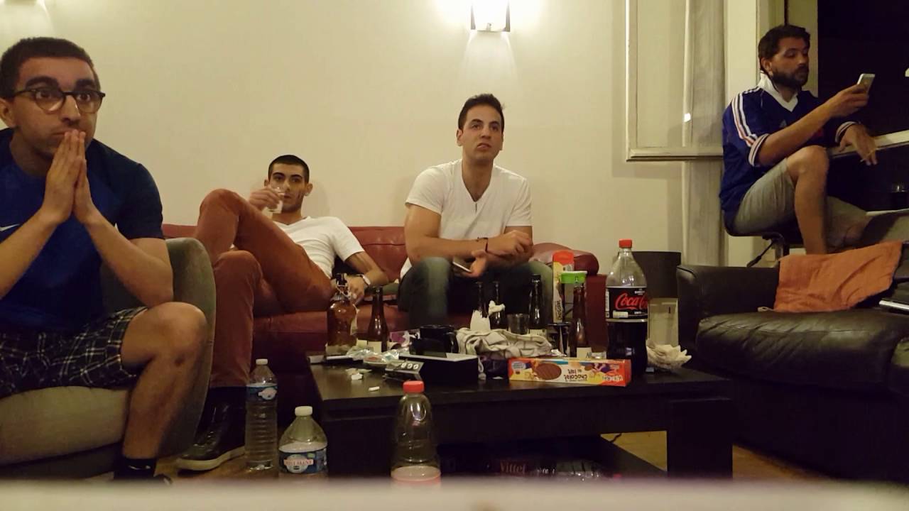 Réaction de supporters français après le but d'Eder