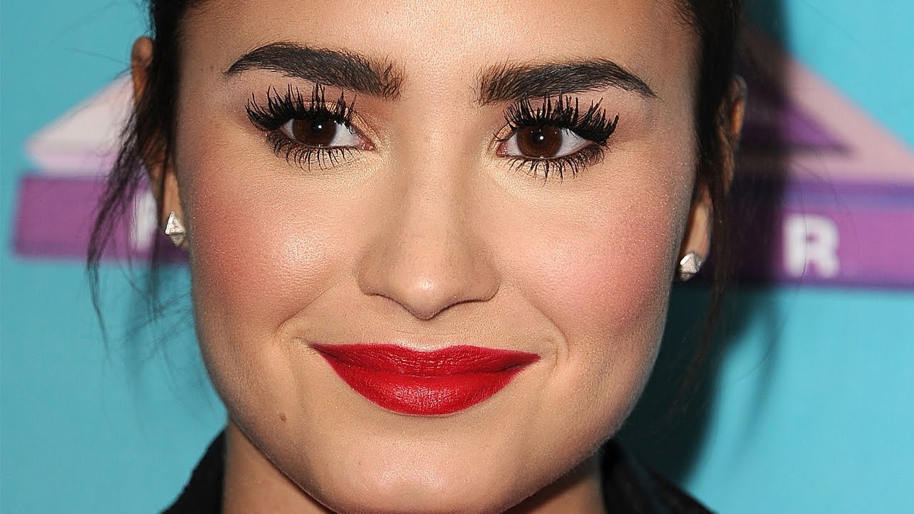 What is Strong Eyebrow Game? YouTube