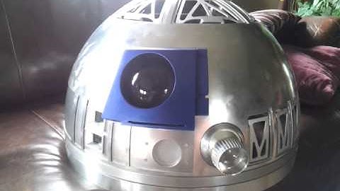 Holo Projector Mounted Using 1 Servo