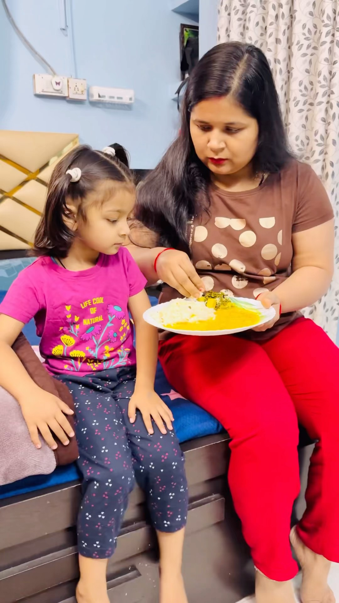 Tooktook ke ghar me chuha marne ki smell kha se arhi?