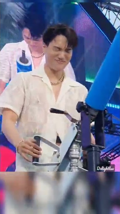kai getting sprayed with waterππβ€π #kai #jongin #exo #exol #kimjongin