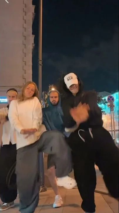 она дала посмотреть 👀 #dance #shortsdance