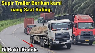 Supir Truck Trailer Berikan Kami Uang Saat Suting Di Bukit Kodok.Truk Mundur Di Kawal Trailer Nanjak