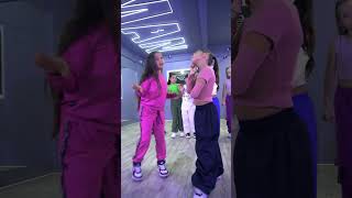 Miren este baile viral hecho por los más pequeños 👶