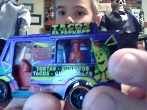 Tacos on road hot wheels car - YouTube