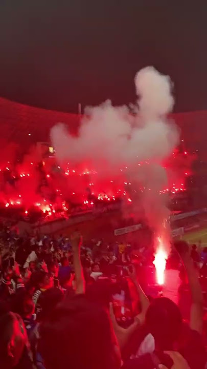 aksi Bobotoh di stadion GBLA #persib #persibbandung #persibday #bobotoh