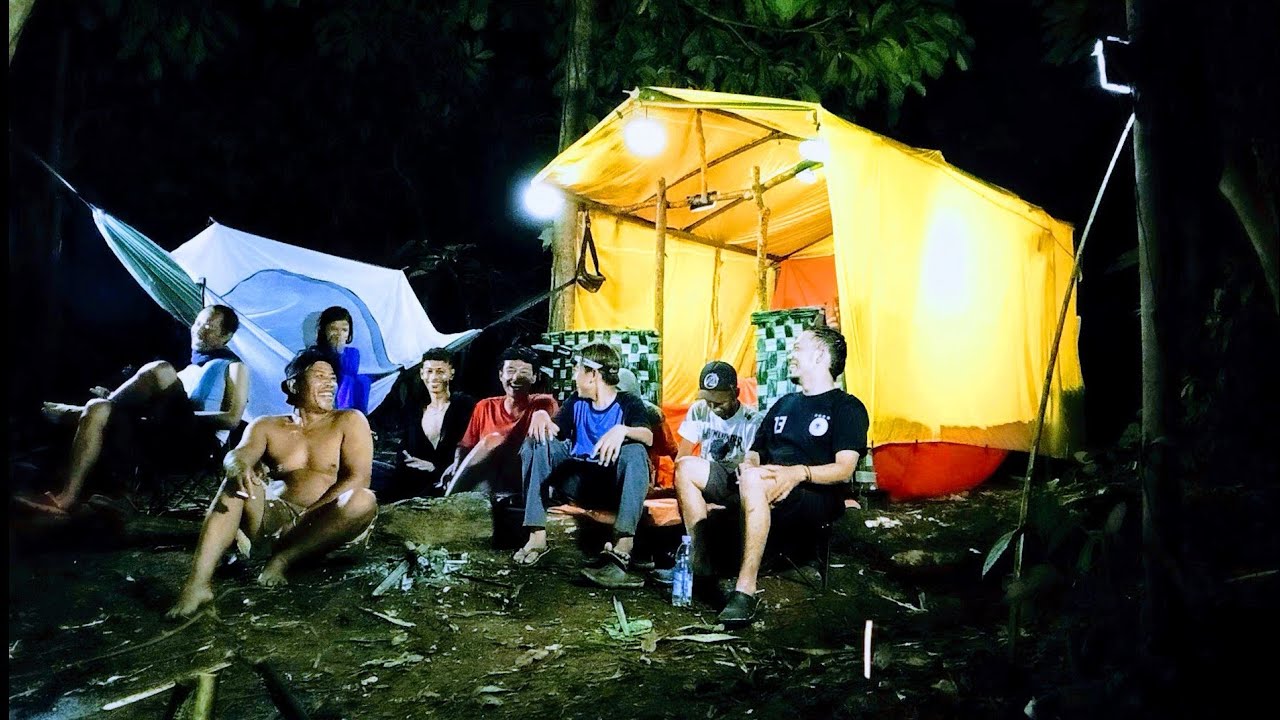 Camping hujan deras rame rame cari ikan tidur nyenyak sampai pagi di pinggir sungai