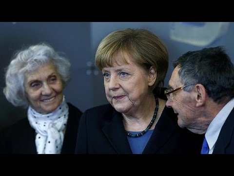 Angela Merkel Yahudi soykırımı anma töreninde konuştu