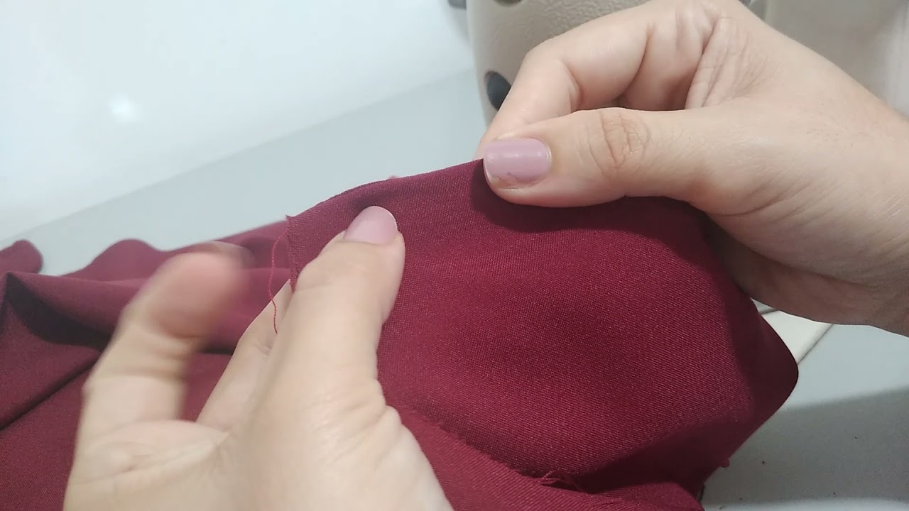 costura francesa no ombro de camisa ou blusas