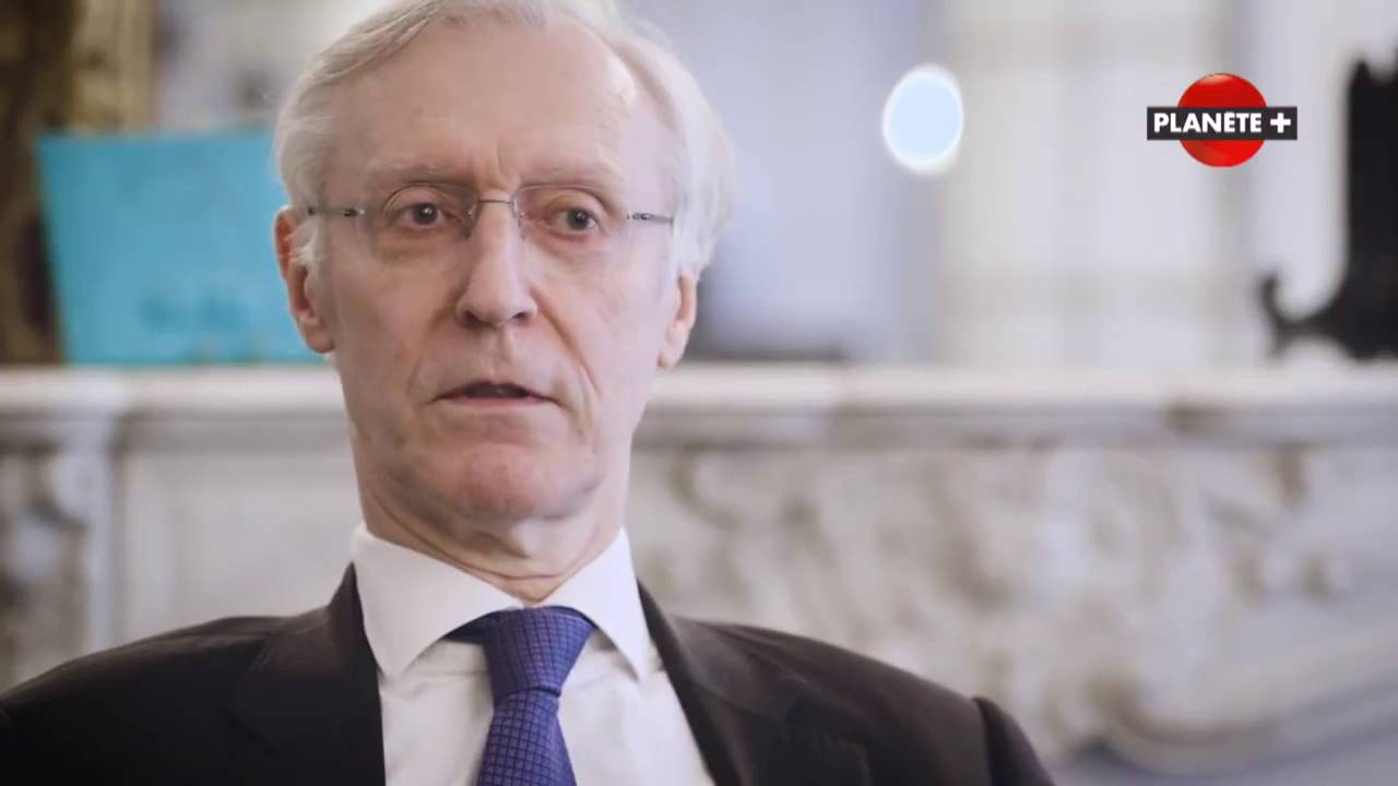 Henry de Lesquen et les noirs-( BELOW THE VIDEO-BEST-TEEN-+18 )