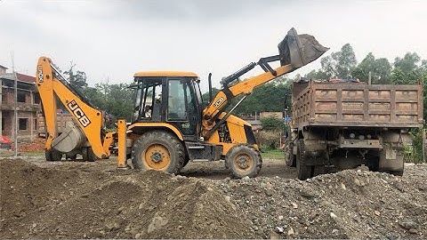 JCB Backhoe Machine Loading Mix Ballast On Tipper - JCB Vs Tripper Dump