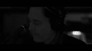 Video thumbnail of "Queens of the Stone Age - Villains"