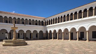 We visited one of the first universities in South America. #Sucre #Bolivia 🇧🇴