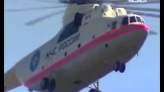 Вертолет МИ 26 тащит на себе самолет ТУ 134 ☢ Россия