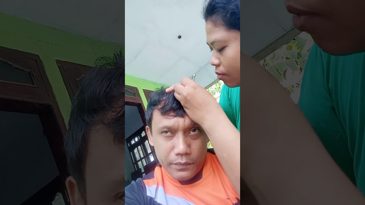 Istri cabut uban/uwan