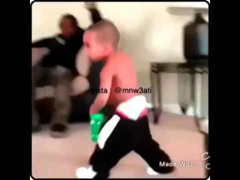 خال صغير مهايطي ههههههه