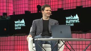 Jonathan Ross at Web Summit Qatar