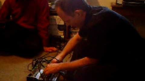 Hal McGee Apartment Music 5 improvisation no-input mixer noise