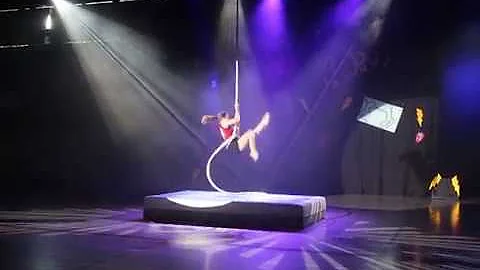 Elise Martin : Aerial rope act