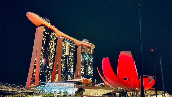 Apple Marina Bay Sands in Singapore unwrapped, opening soon