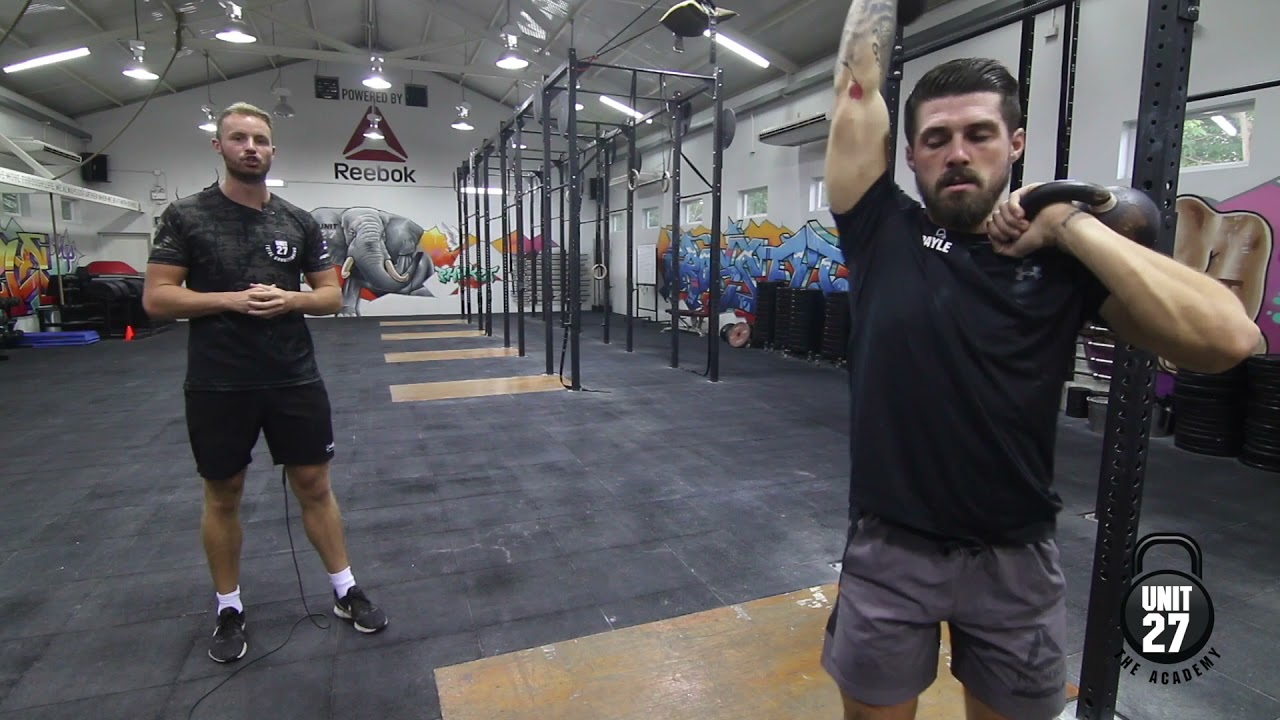Offset walking lunge - YouTube