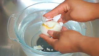 Pelaste mal los huevos cocidos toda tu vida y no lo sabías