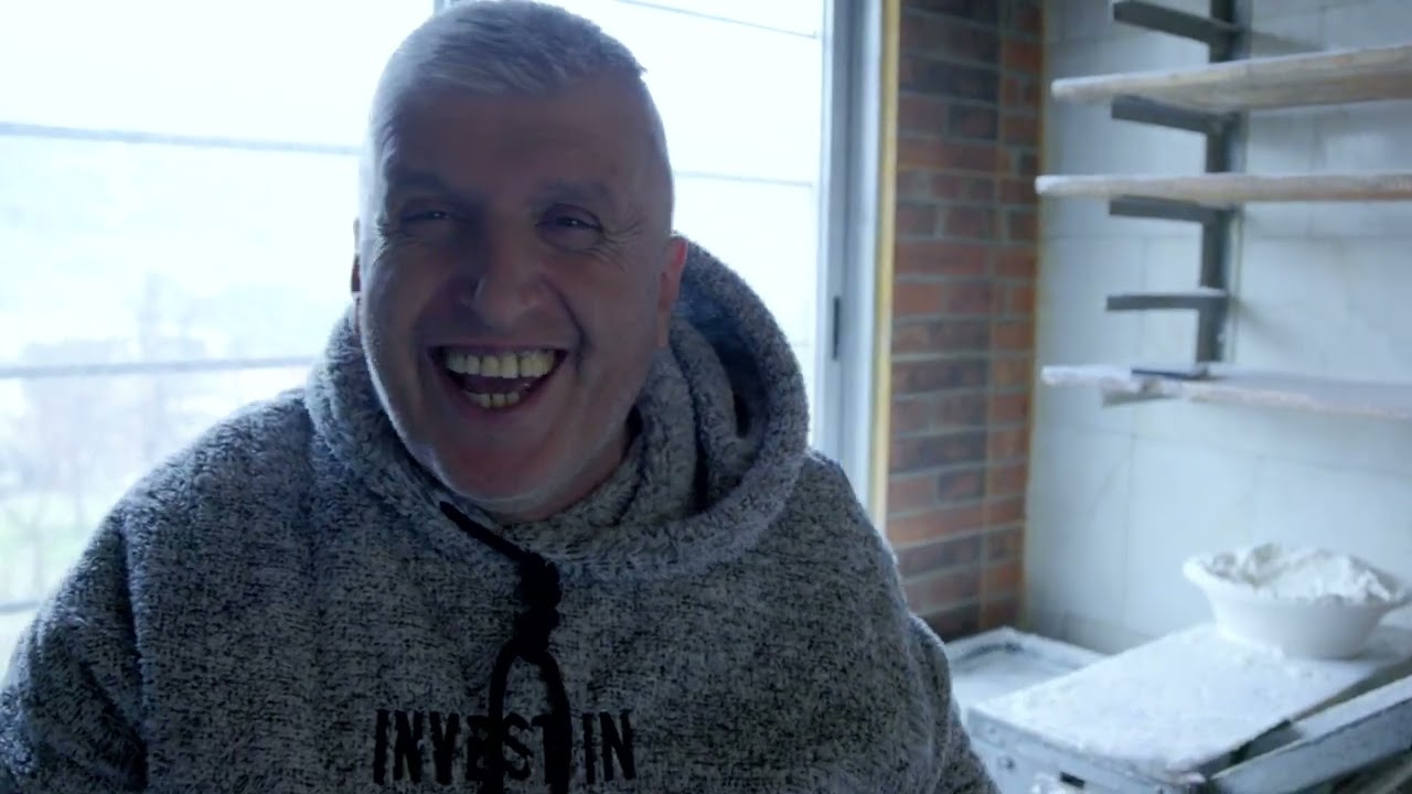 Afif: The Lahme Beajine Emperor. Breakfast in Hrajel. أمبراطورية اللحم بعجين